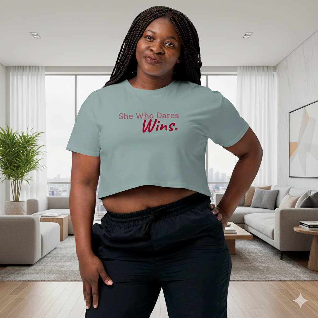 SHE WHO DARES WINS - Women’s crop top