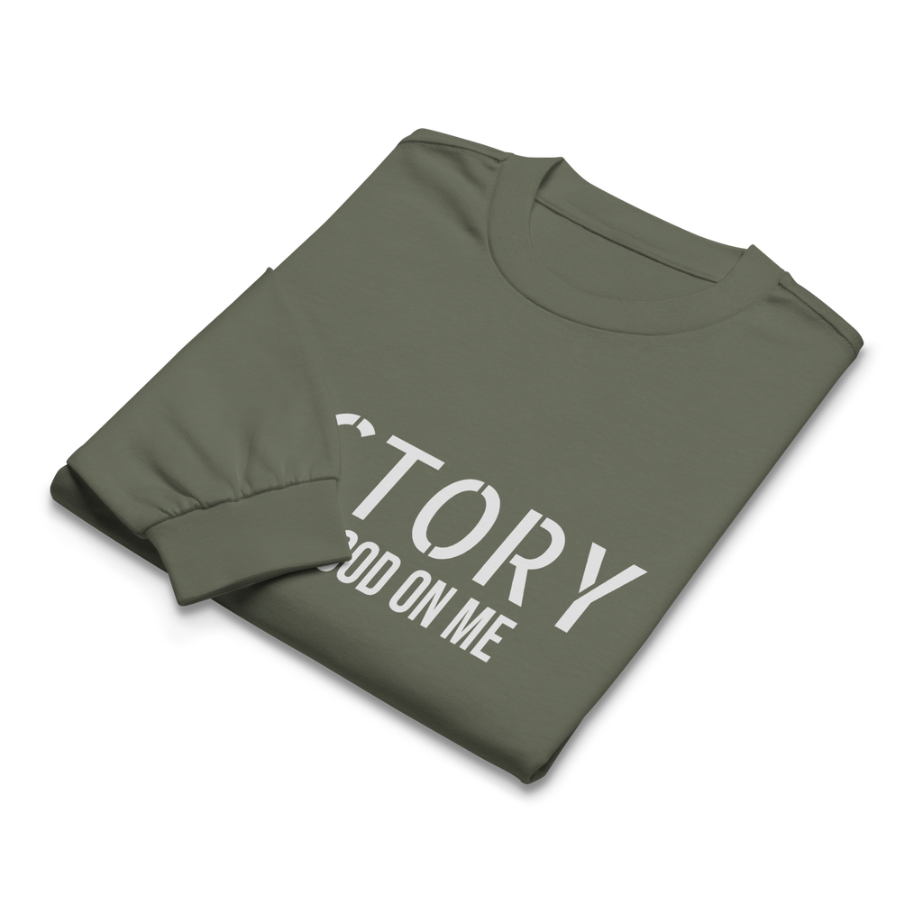 VICTORY LOOKS GOOD ON ME - Premium heavyweight long sleeve shirt